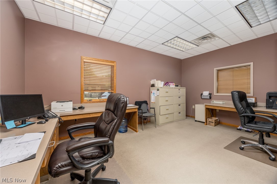 10 White Oak Professional Center Property Photo 8
