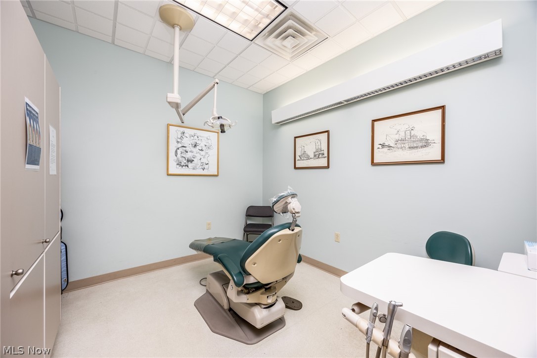 10 White Oak Professional Center Property Photo 11