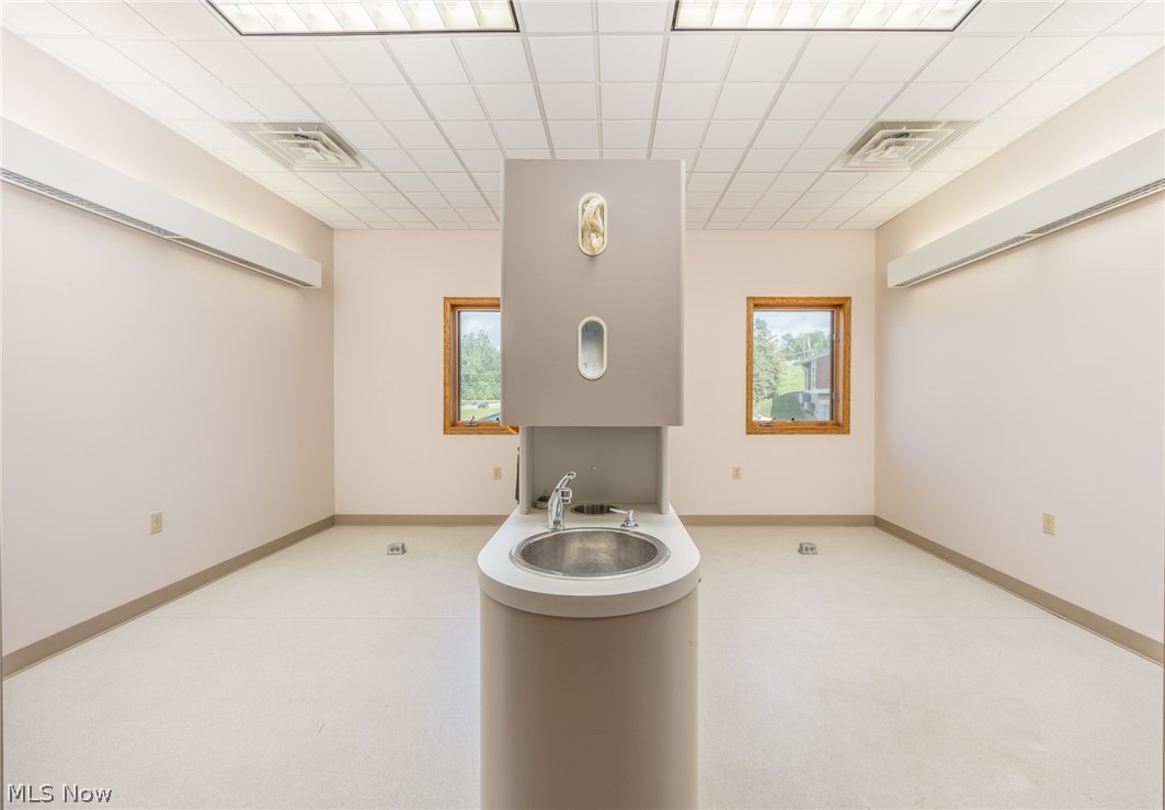 10 White Oak Professional Center Property Photo 15
