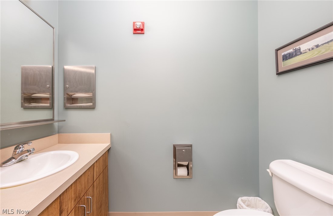 10 White Oak Professional Center Property Photo 21