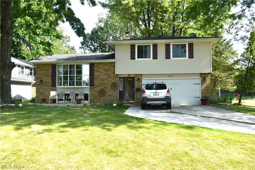 29663 Sutton Drive Property Photo 1