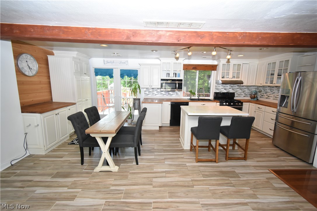 29663 Sutton Drive Property Photo 14
