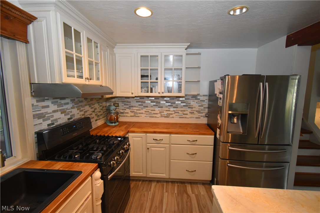 29663 Sutton Drive Property Photo 18