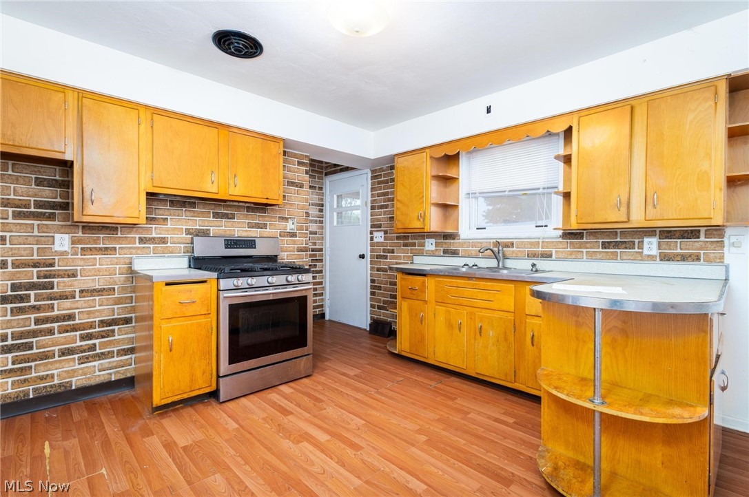 400 Wayne Avenue Property Photo 10