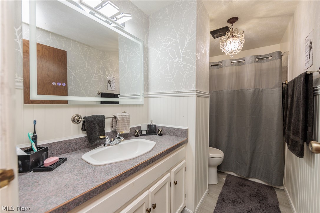 1404 Kendale Drive Property Photo 24