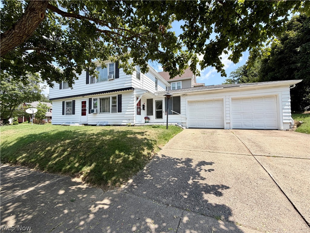 526 N Firestone Boulevard Property Photo 11