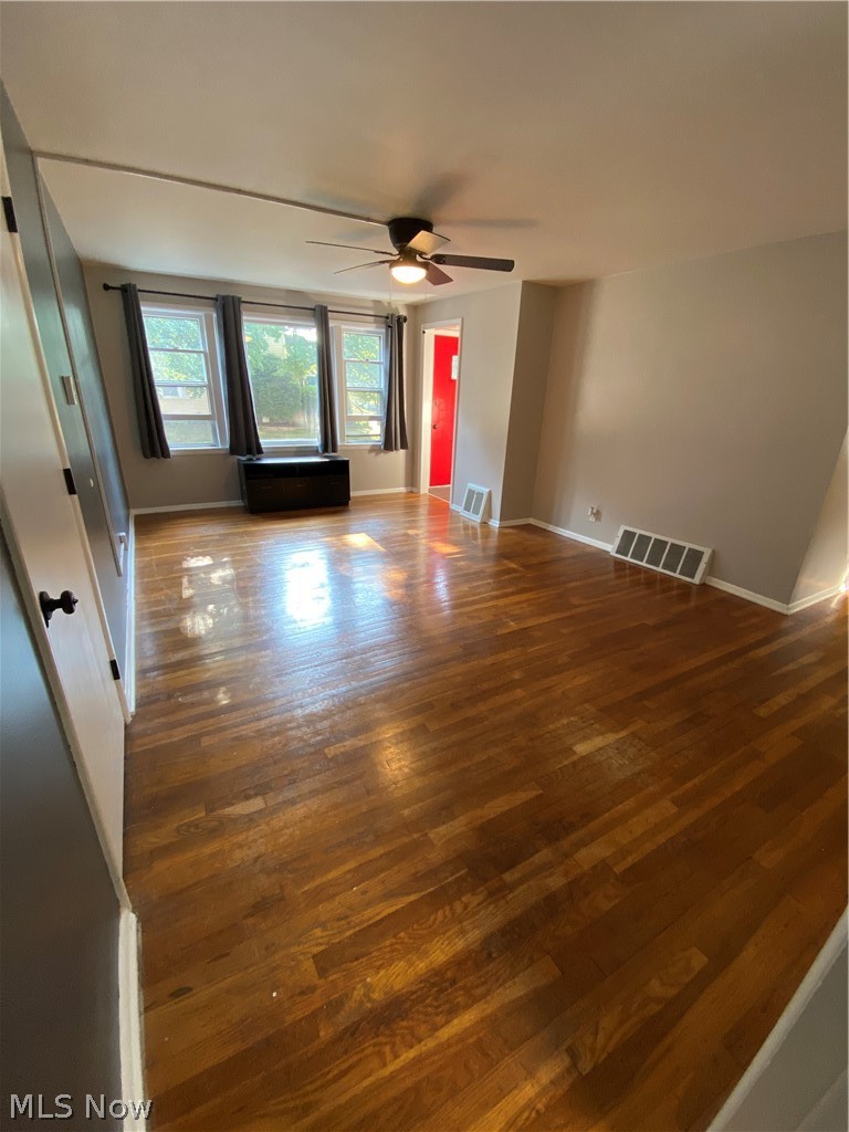 526 N Firestone Boulevard Property Photo 13