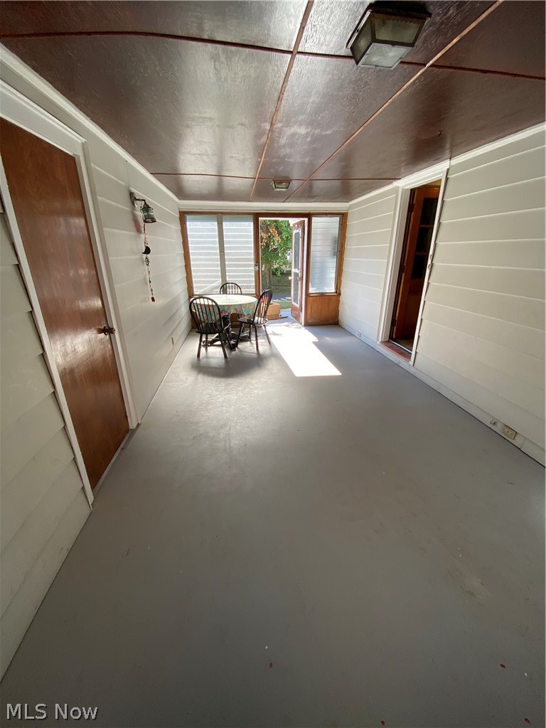 526 N Firestone Boulevard Property Photo 26