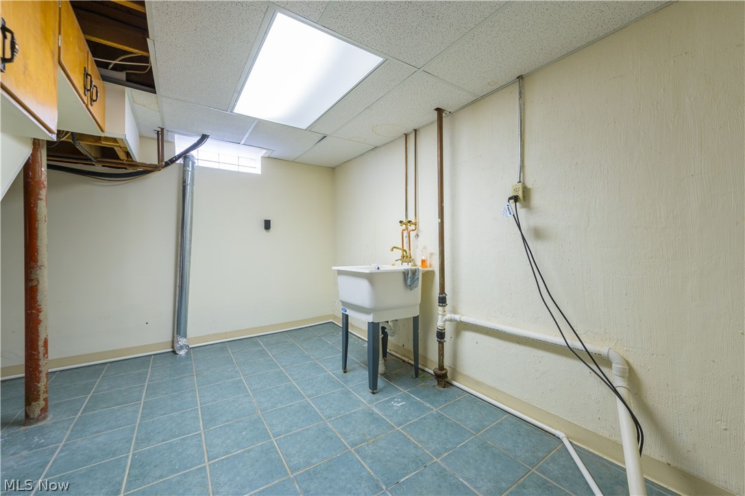 845 Jamestown Avenue Property Photo 35