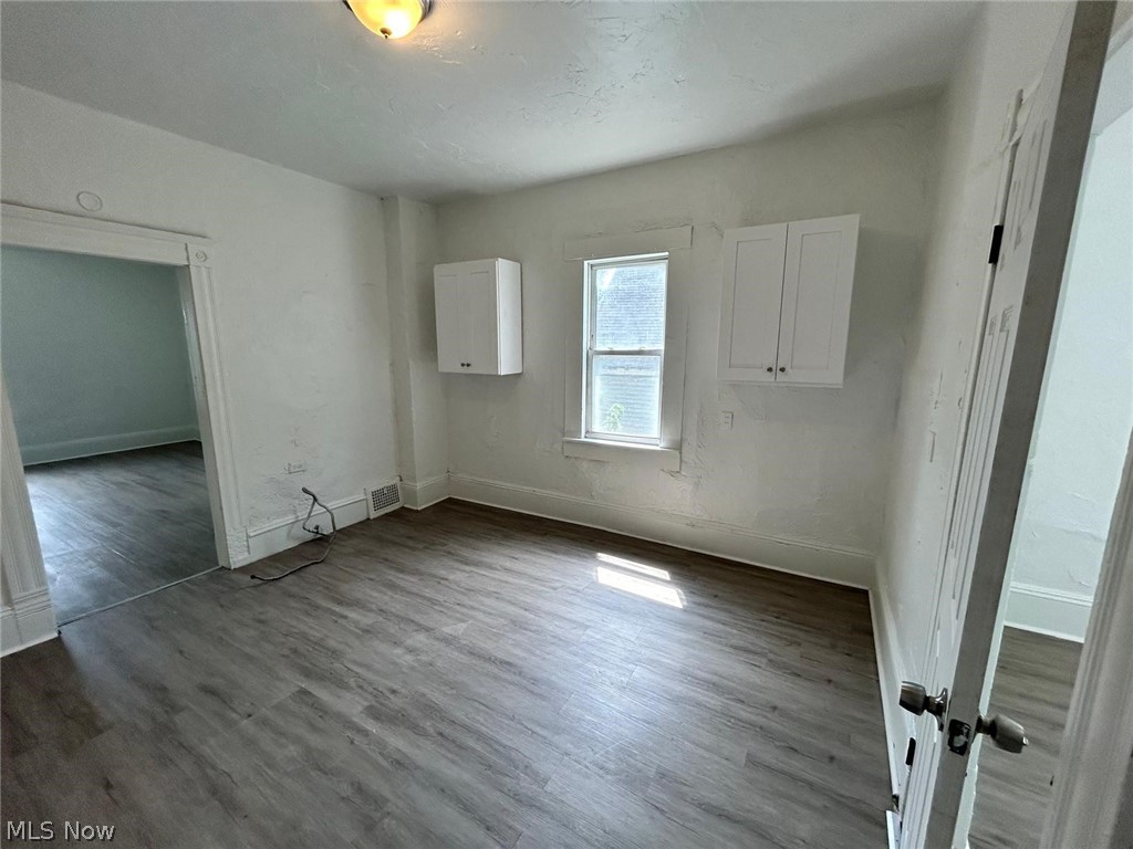 3654 E 53rd Street 3 Property Photo 5