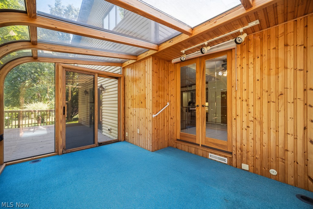 6551 Queens Way Property Photo 16