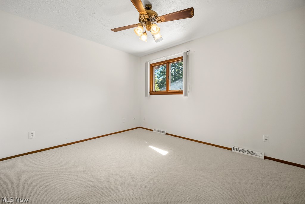 6551 Queens Way Property Photo 28
