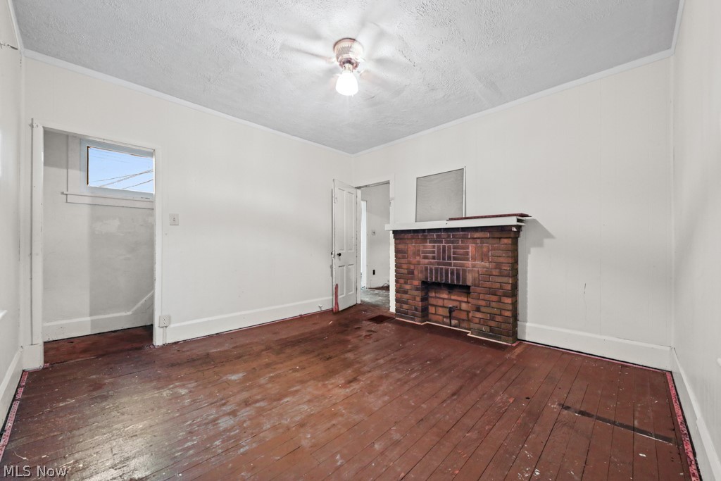 225 W Indiana Avenue Property Photo 5