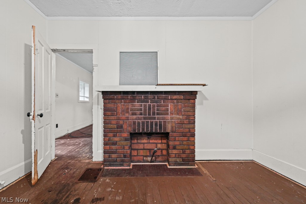 225 W Indiana Avenue Property Photo 7