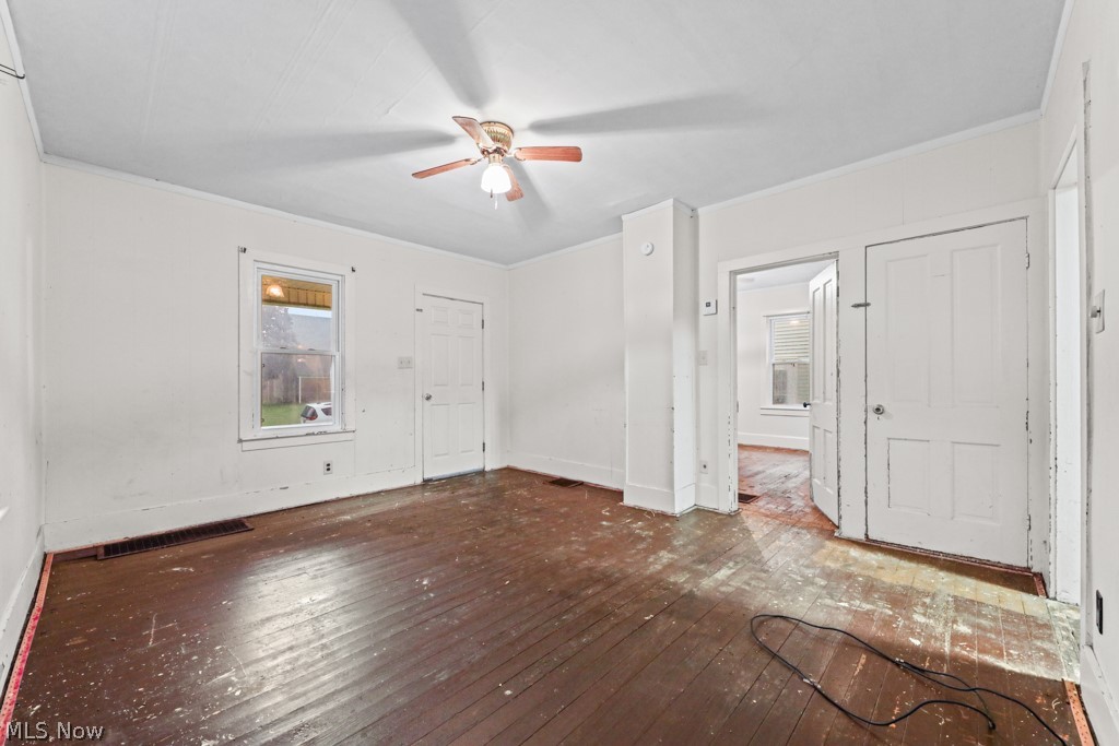 225 W Indiana Avenue Property Photo 9