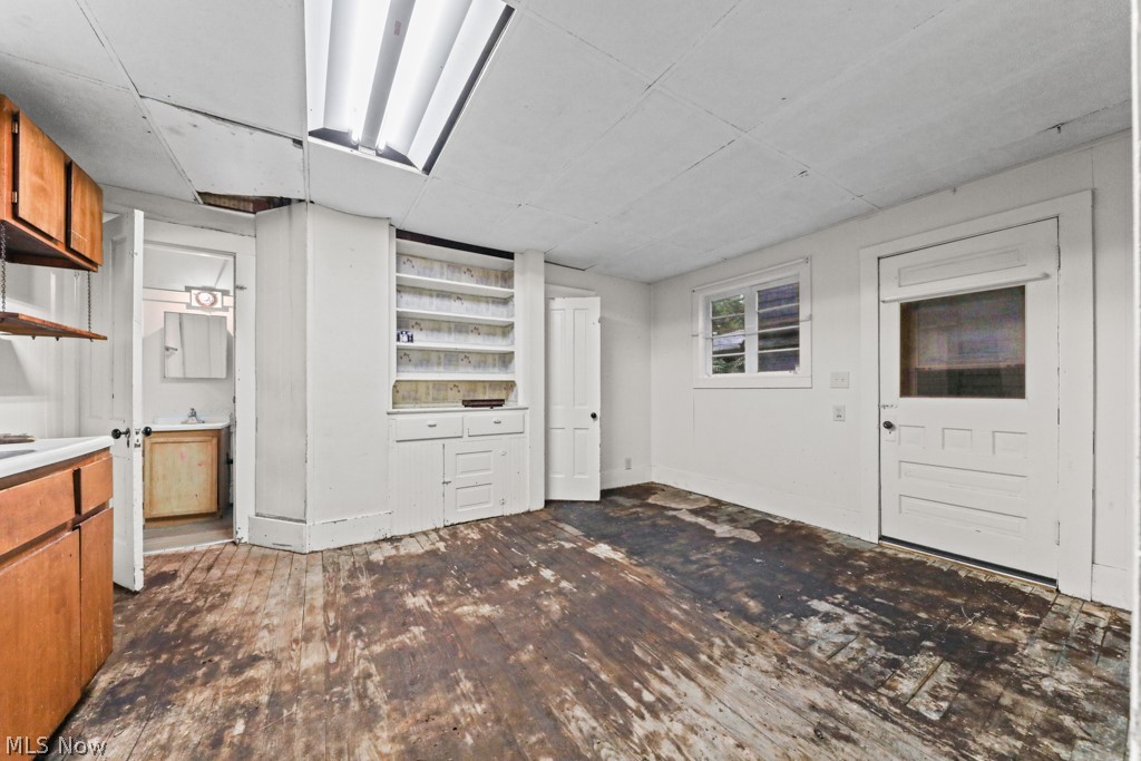 225 W Indiana Avenue Property Photo 10