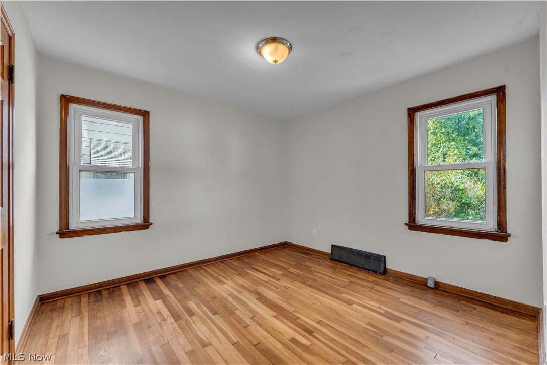 14404 Rockside Road Property Photo 10