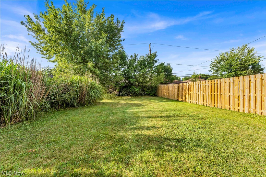 14404 Rockside Road Property Photo 21