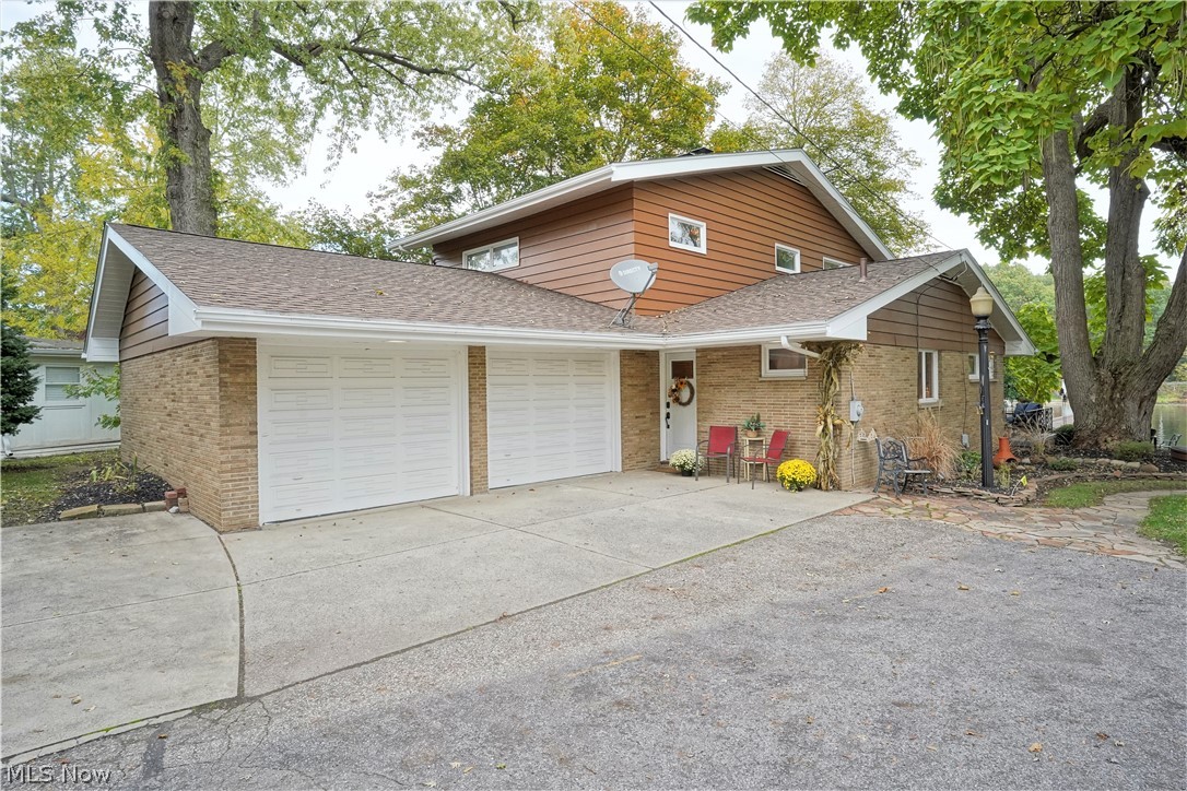 4184 Hunsicker Drive Property Photo 2