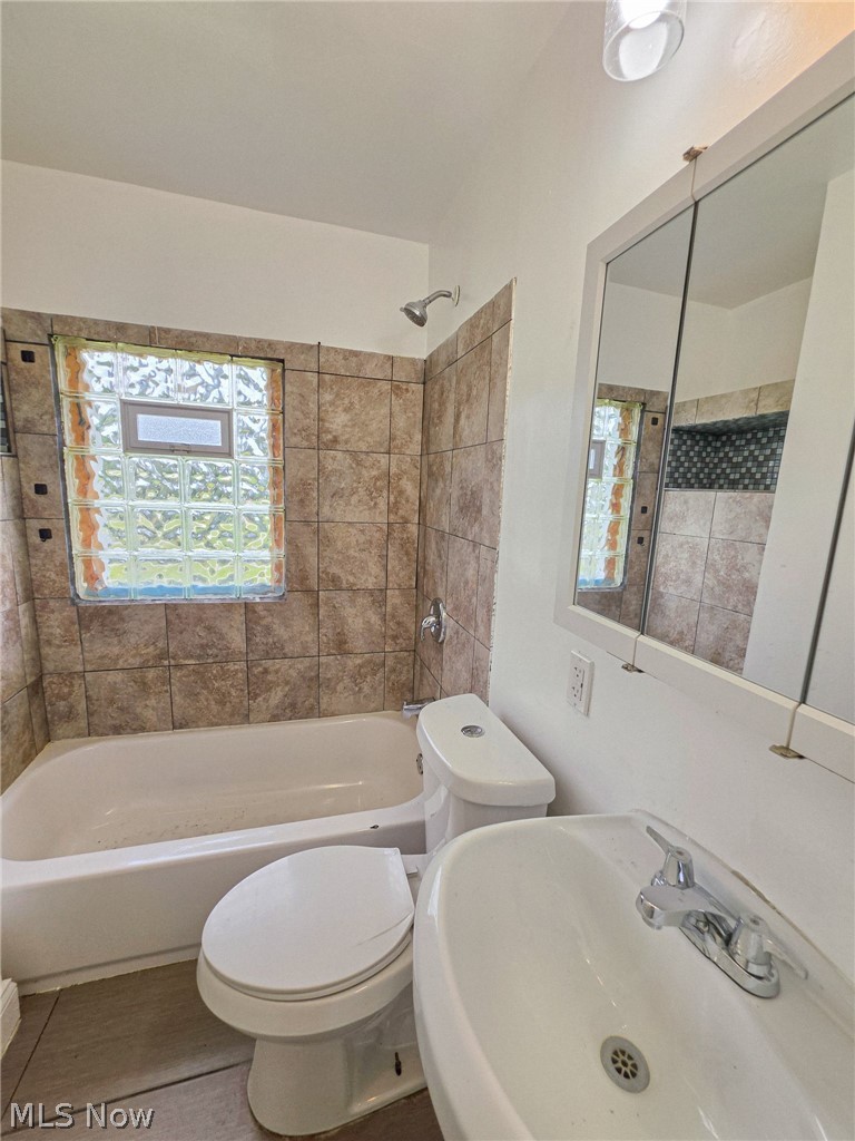 875 Cameron Avenue Property Photo 29