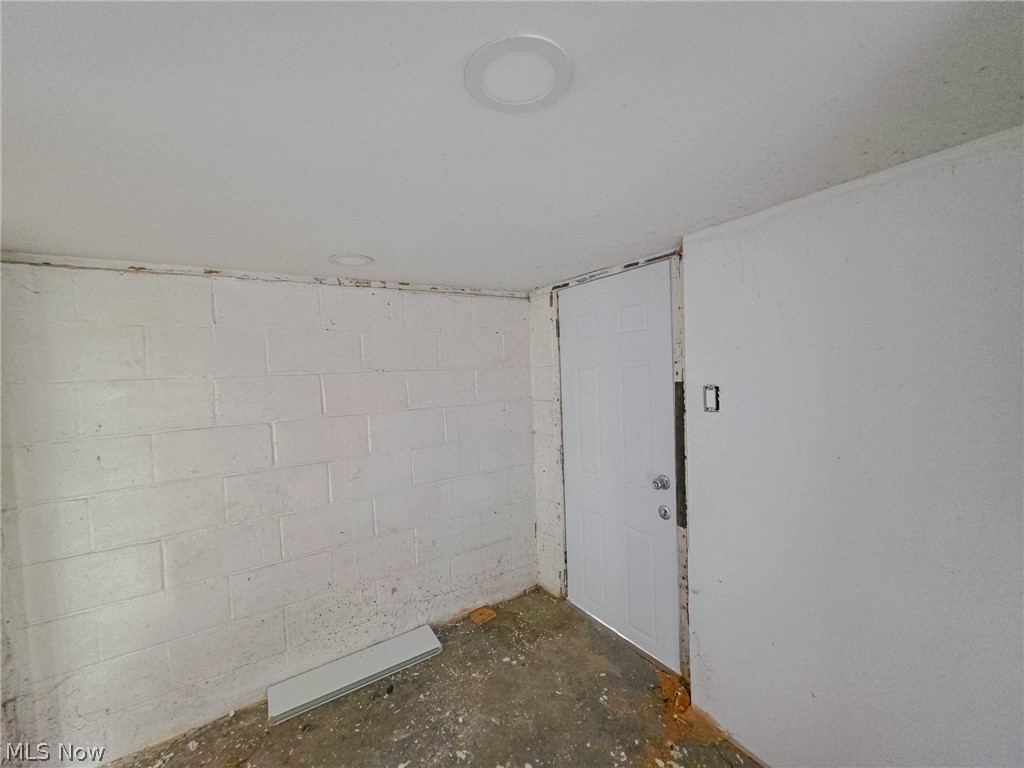 875 Cameron Avenue Property Photo 34