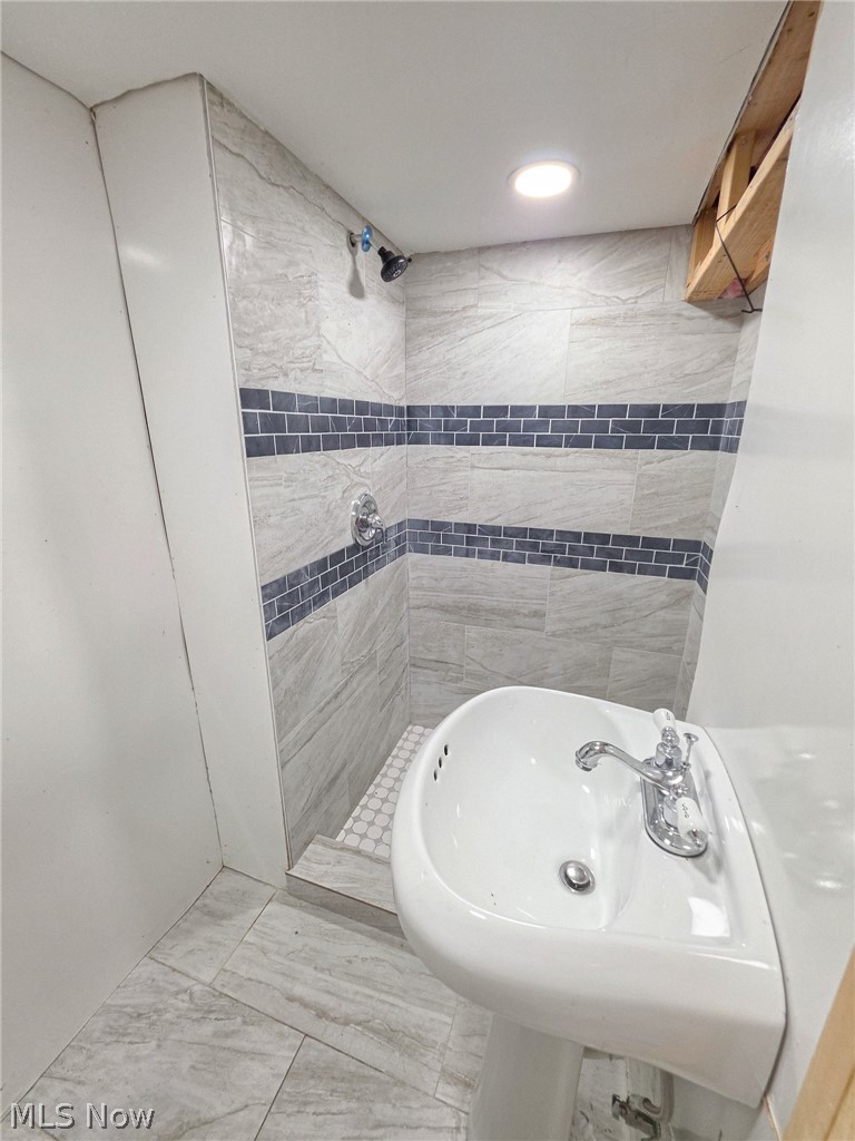 875 Cameron Avenue Property Photo 36