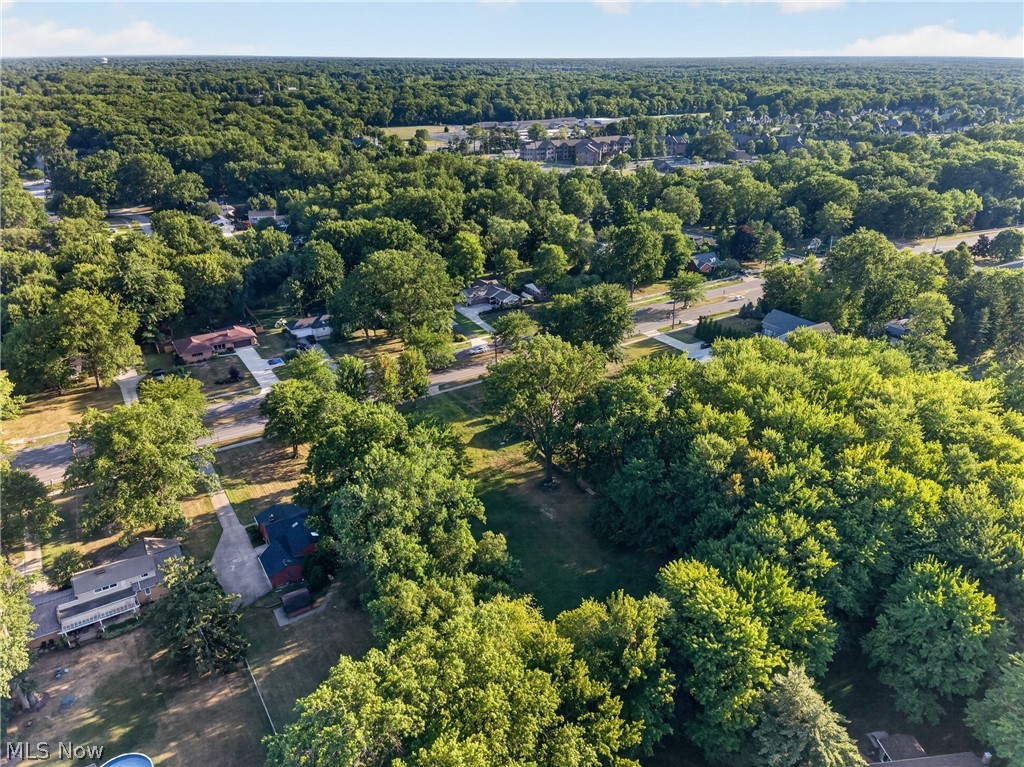 27050 Hilliard Boulevard Property Photo 4