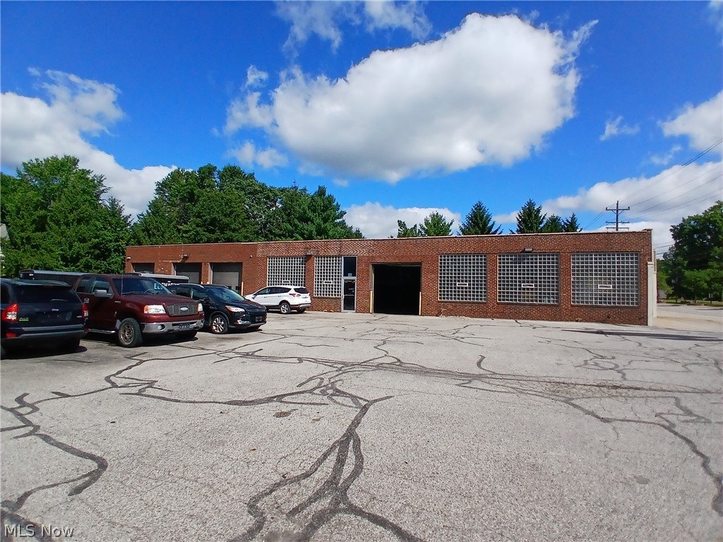 6950 Brecksville Road Property Photo 2