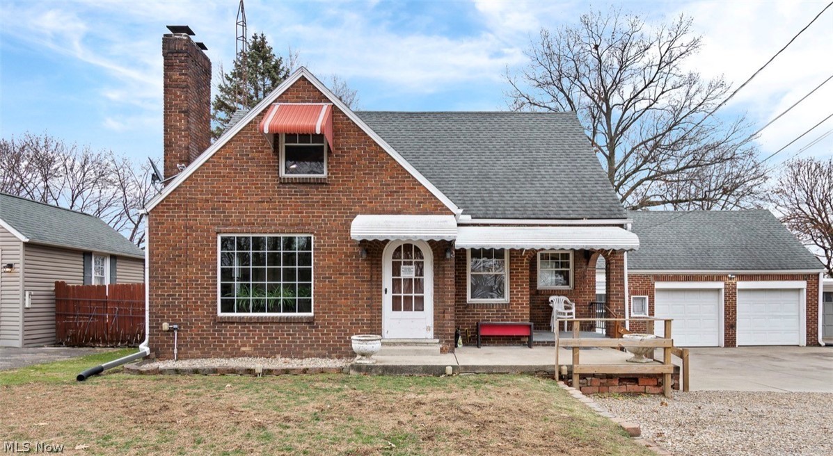162 Perry Drive Nw Property Photo 2