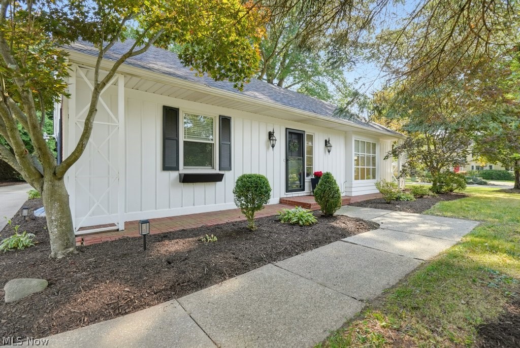 2468 Ridgewood Road Property Photo 11