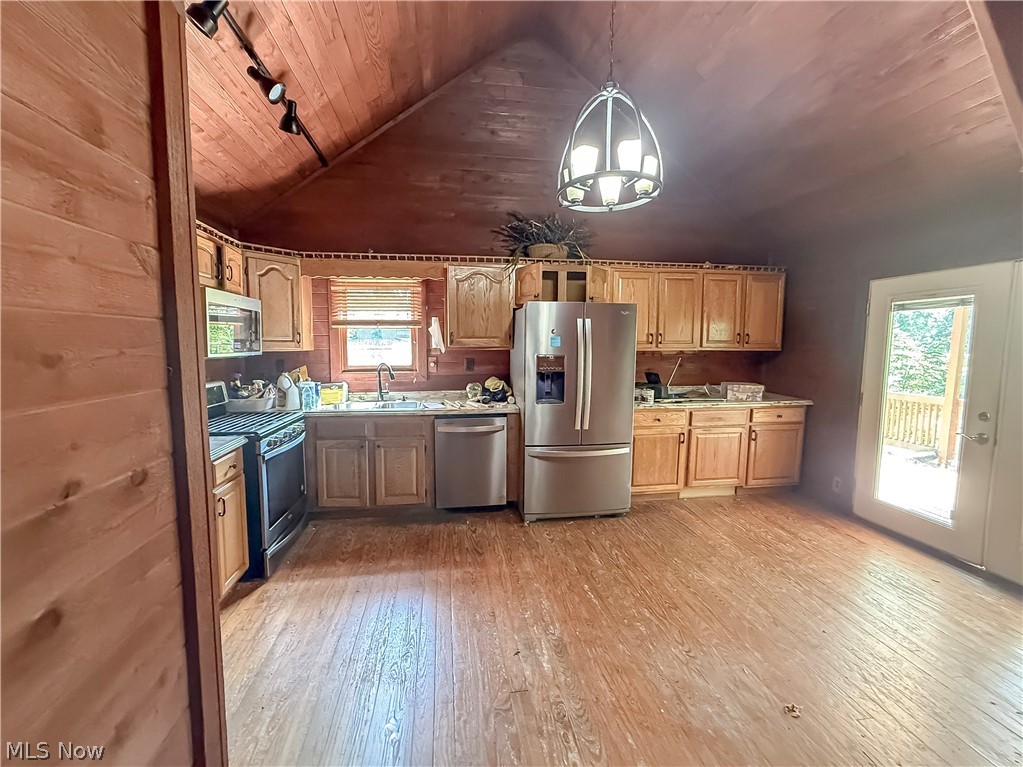 825 Hannaman Property Photo 5