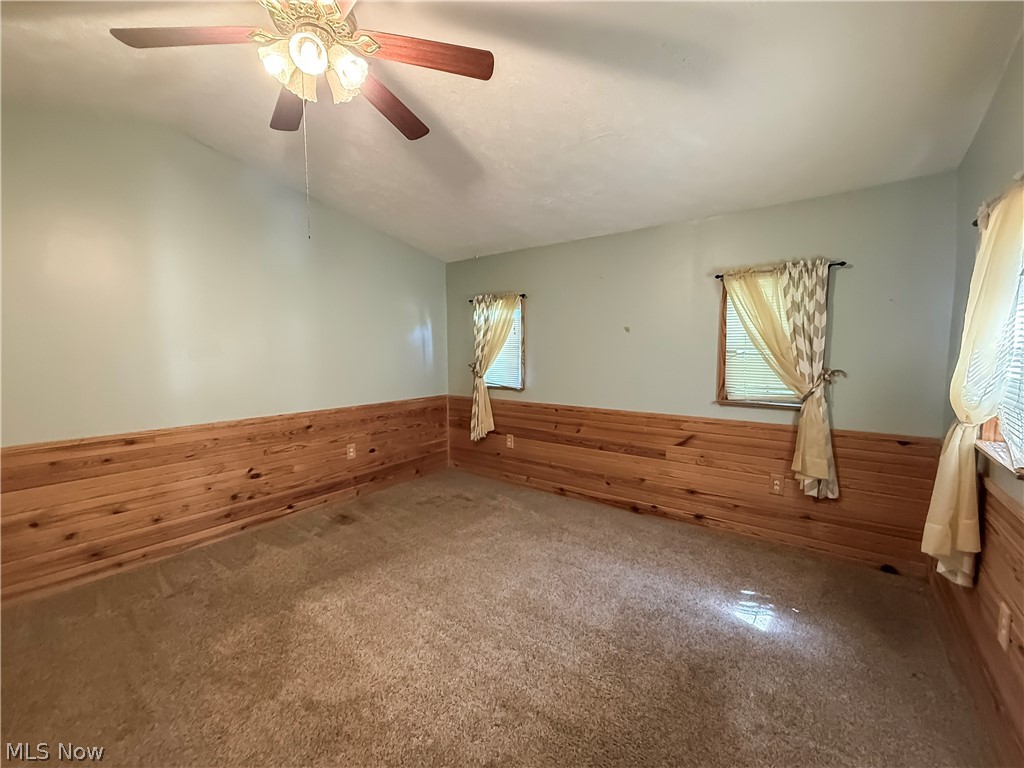 825 Hannaman Property Photo 6