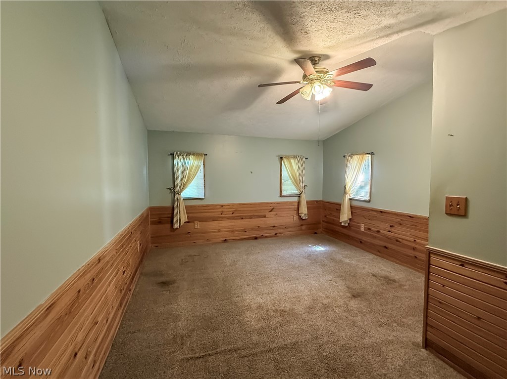 825 Hannaman Property Photo 7