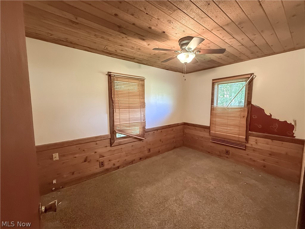 825 Hannaman Property Photo 10