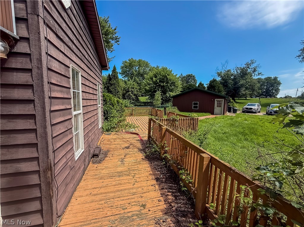 825 Hannaman Property Photo 16