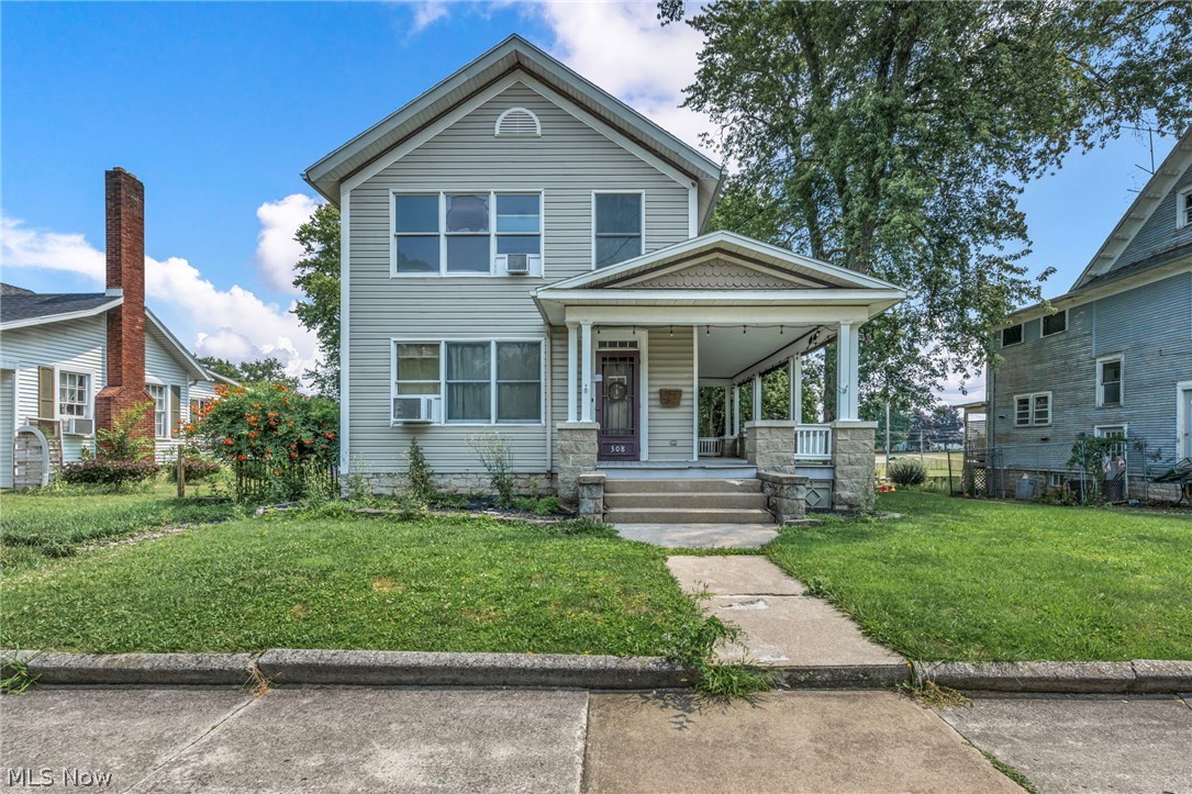 308 Castalia Street Property Photo 3