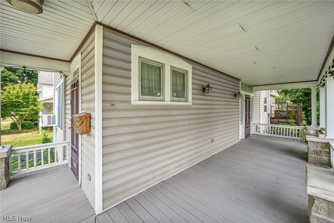 308 Castalia Street Property Photo 7