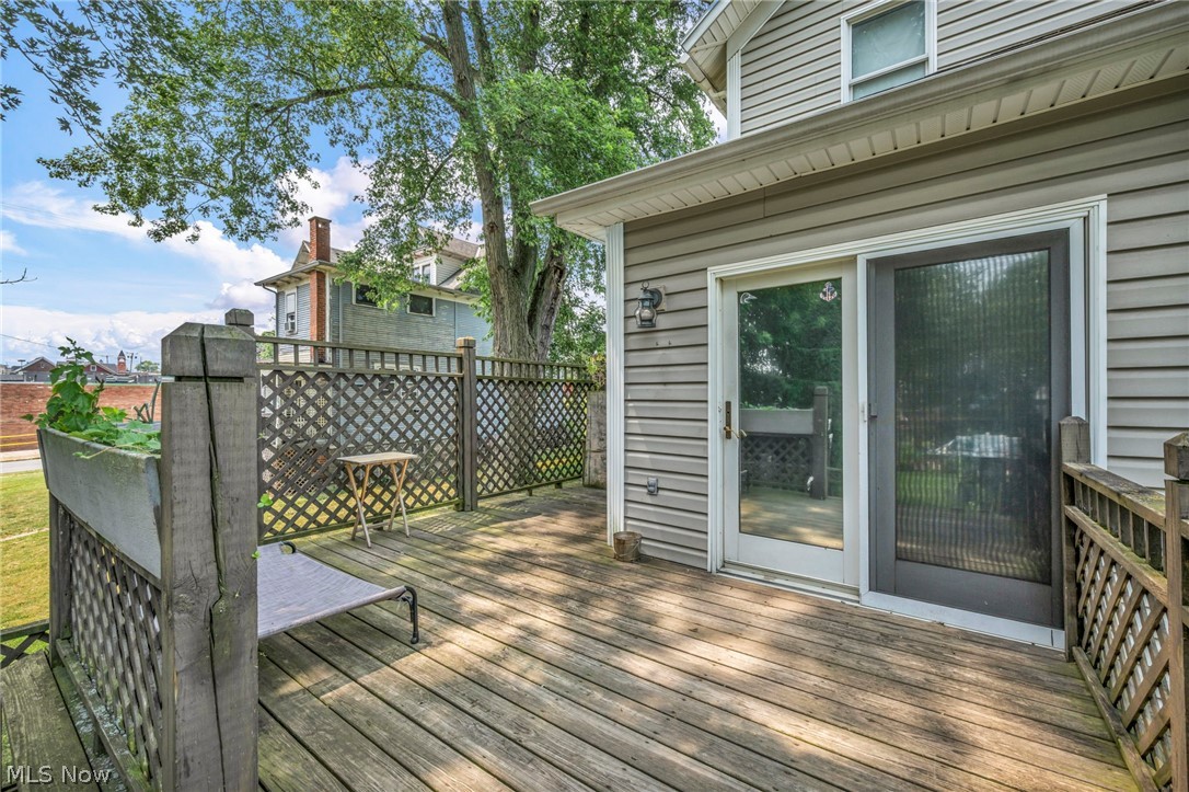 308 Castalia Street Property Photo 11