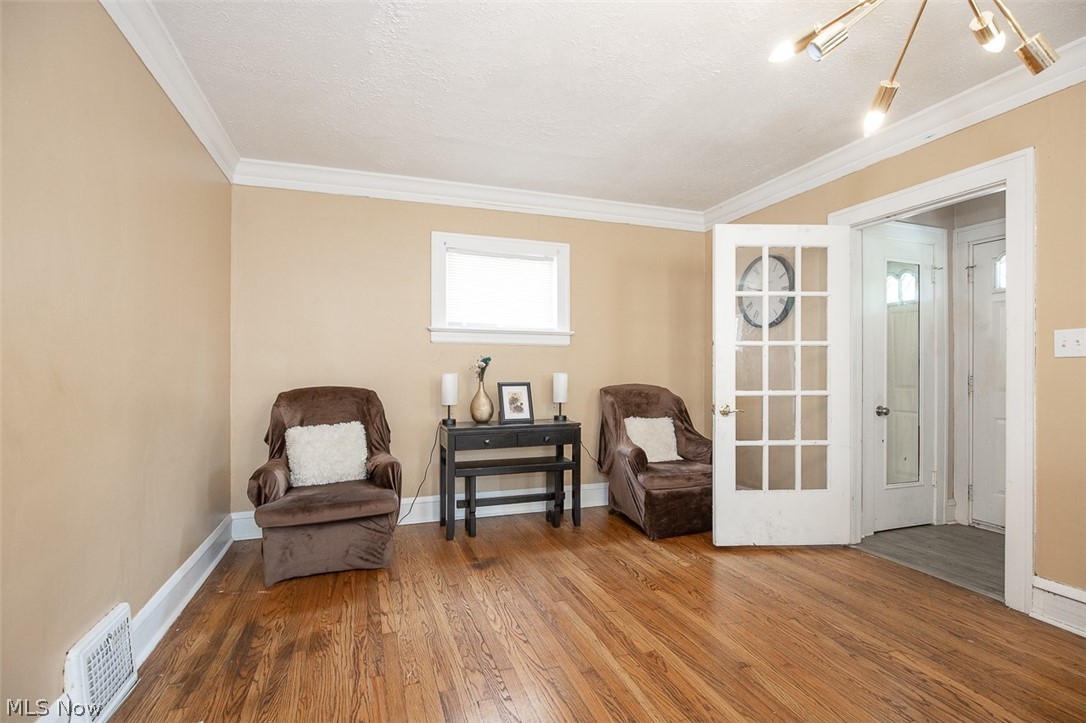 970 Whitby Road Property Photo 3