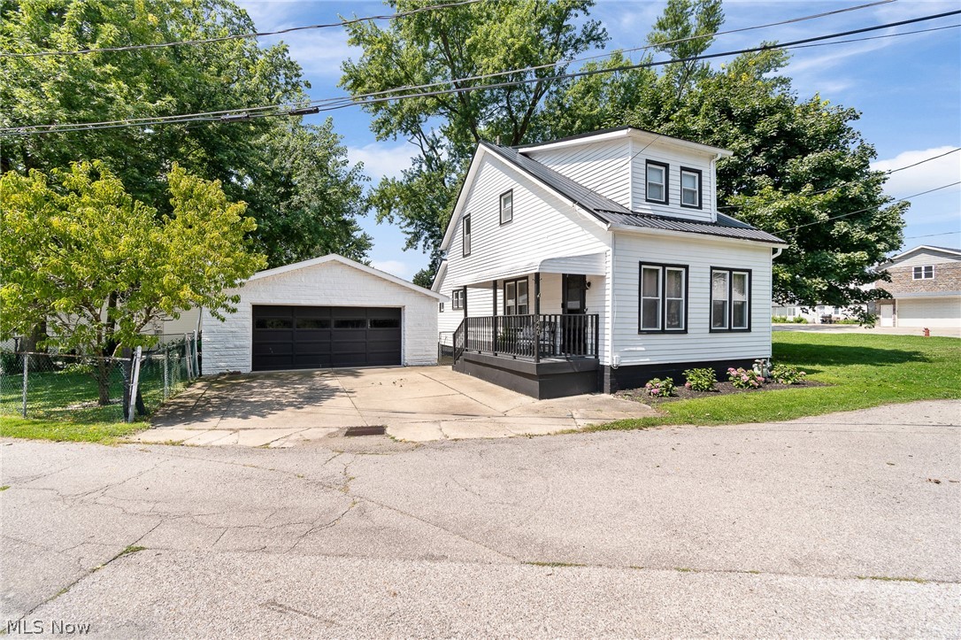1440 3rd Street