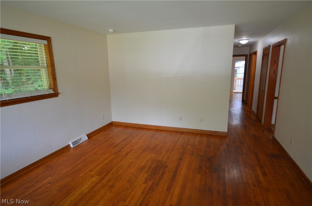 2910 Farmdale Road Property Photo 8