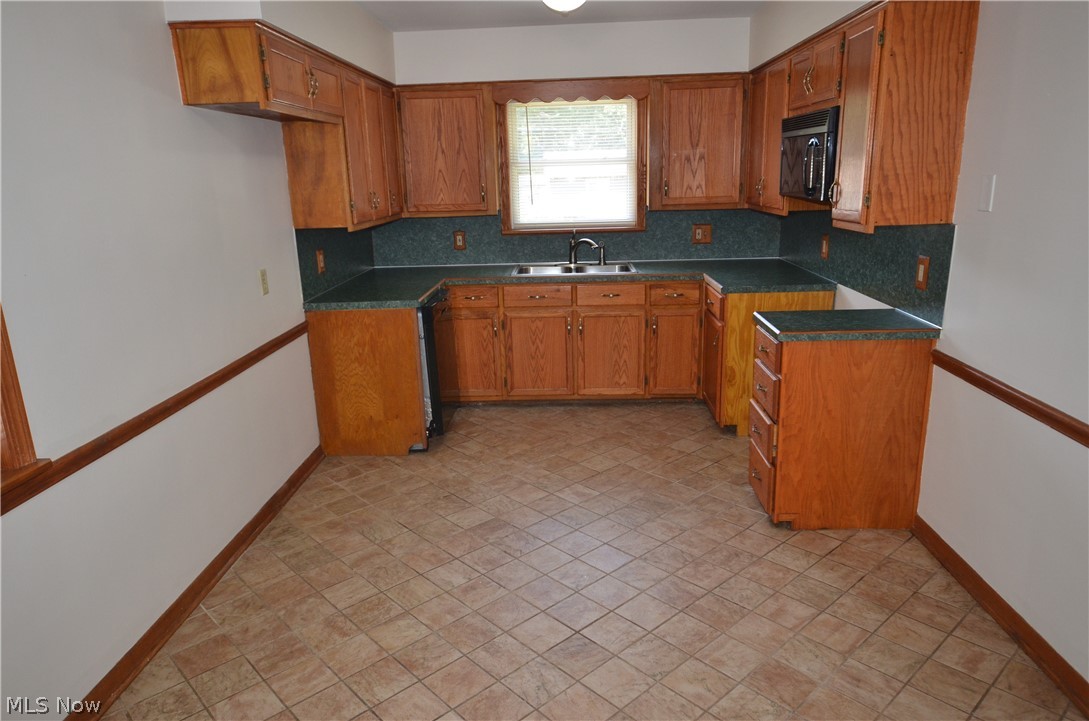 2910 Farmdale Road Property Photo 9