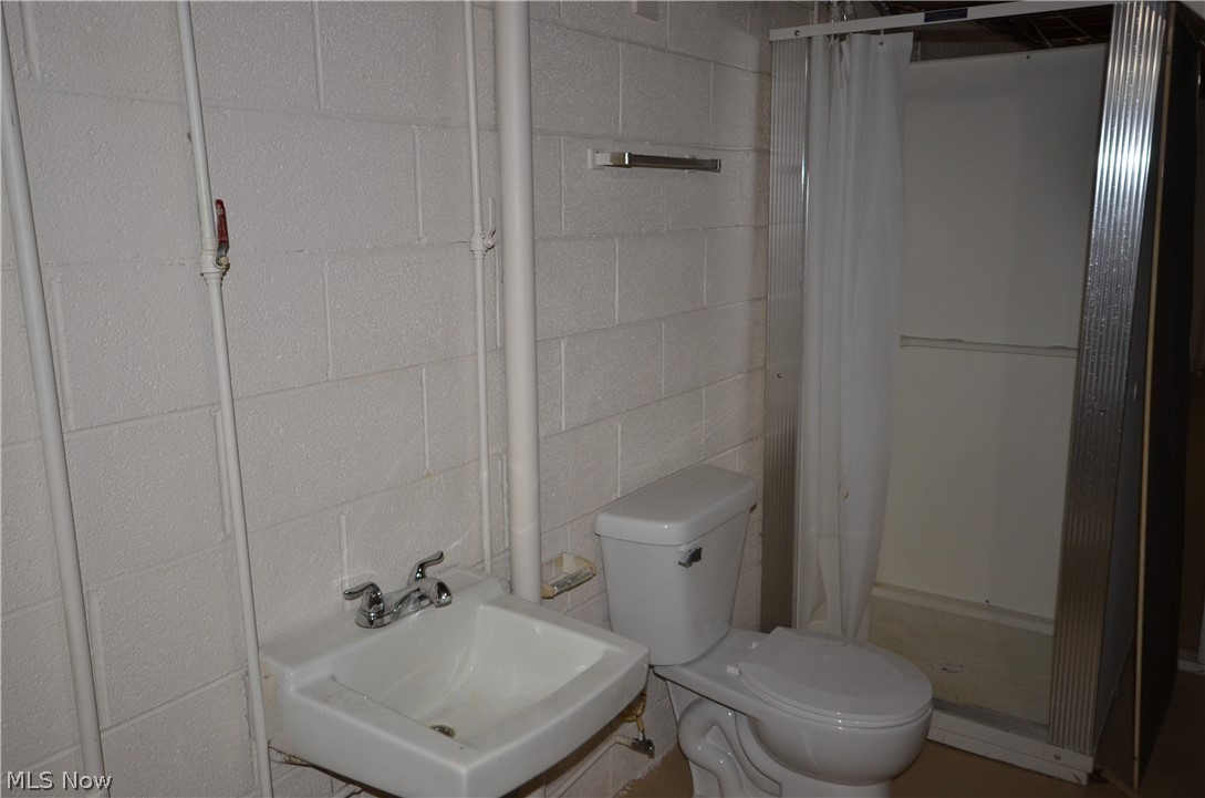 2910 Farmdale Road Property Photo 18