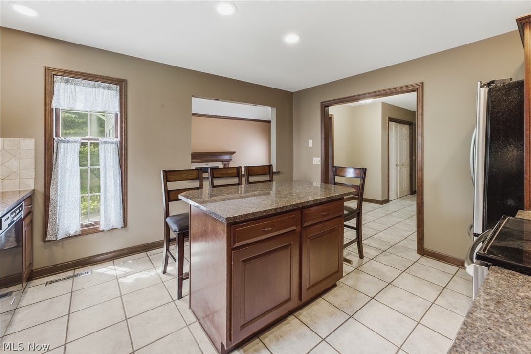 6114 Groton Street Nw Property Photo 6