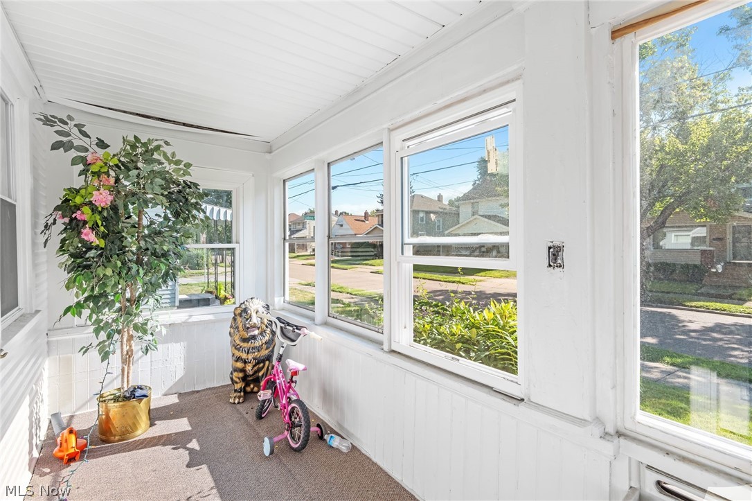 1228 Beardsley Street Property Photo 4