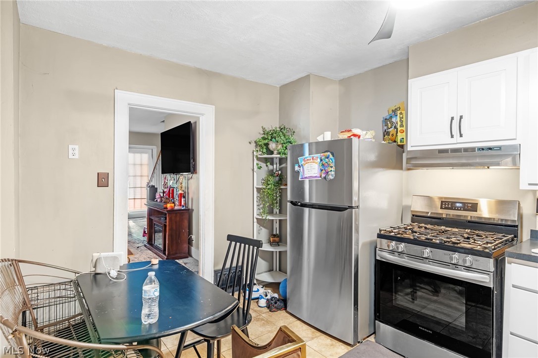 1228 Beardsley Street Property Photo 13