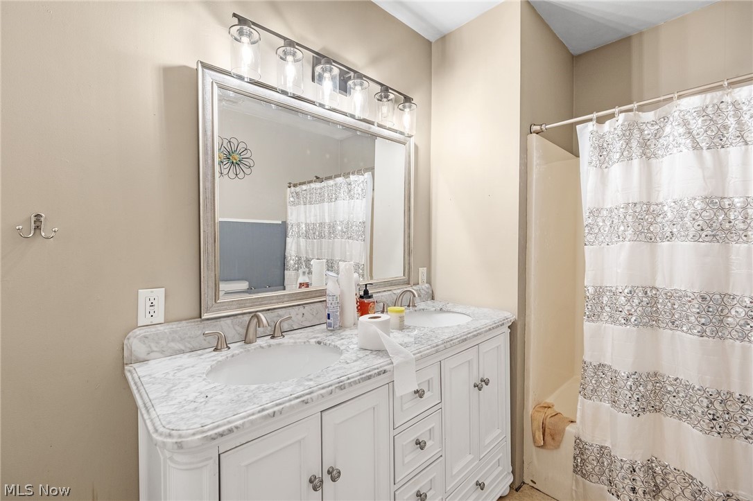 1228 Beardsley Street Property Photo 15