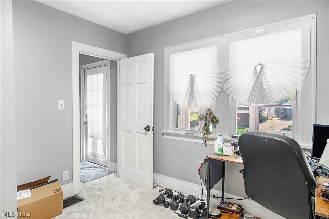 1228 Beardsley Street Property Photo 17