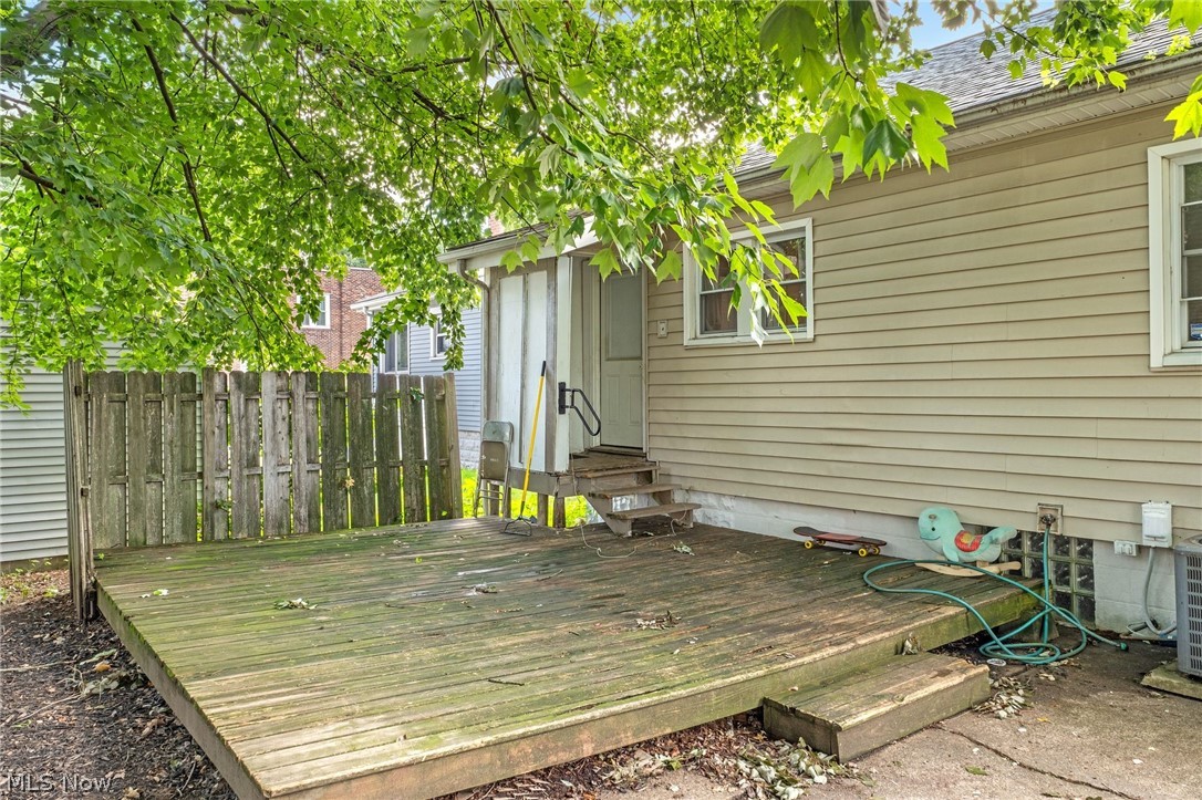 1228 Beardsley Street Property Photo 28