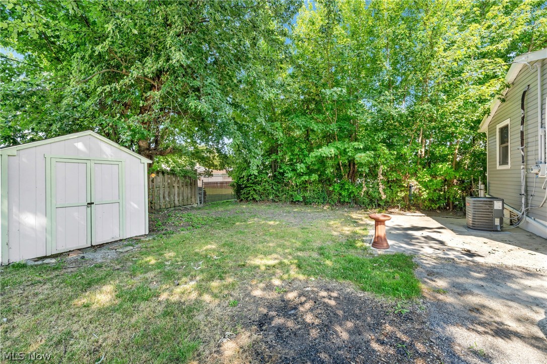 290 E 317th Street Property Photo 28